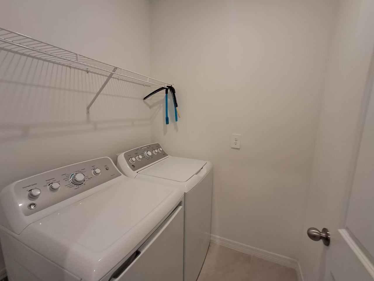 12232 Amber Waves Rd - Photo 7 of 25