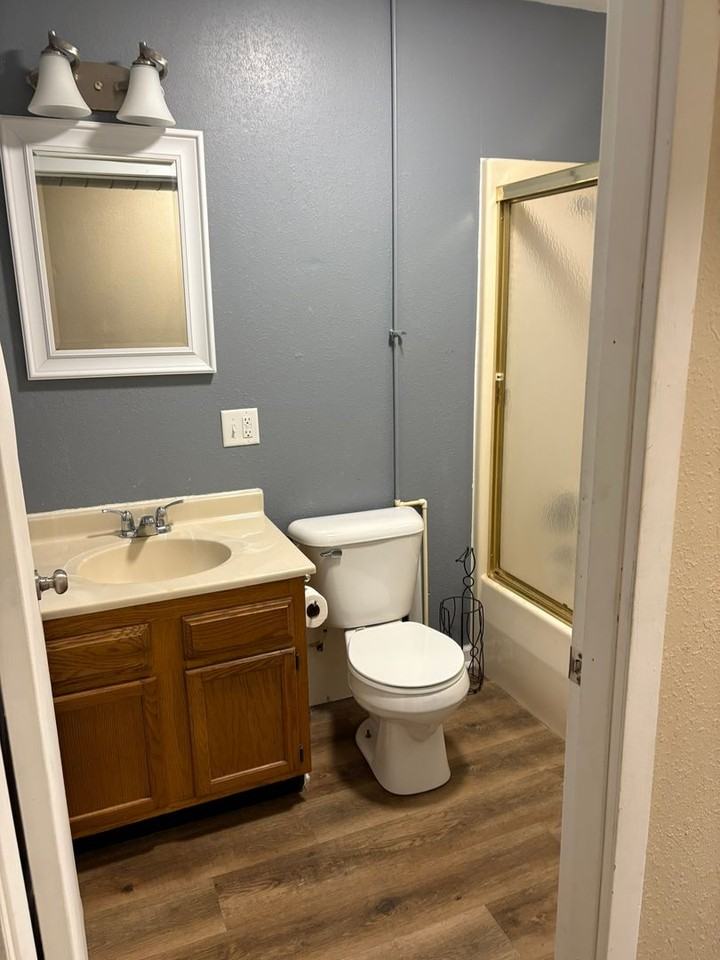 1471 Main St #6 - Photo 3 of 7