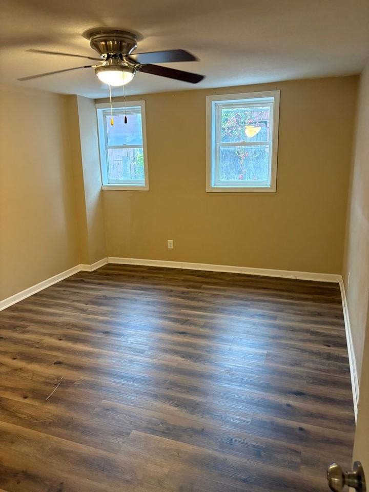 1471 Main St #6 - Photo 4 of 7