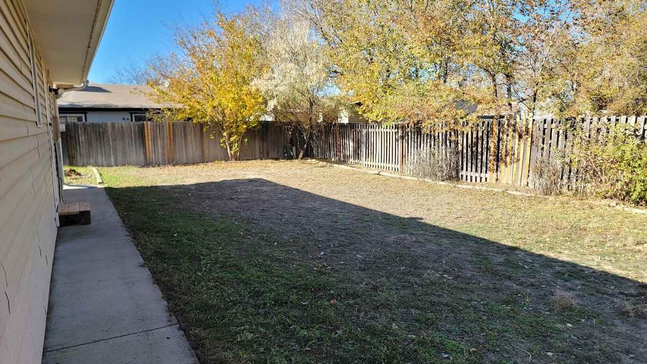 294 Arlington Drive #B - Photo 3 of 11
