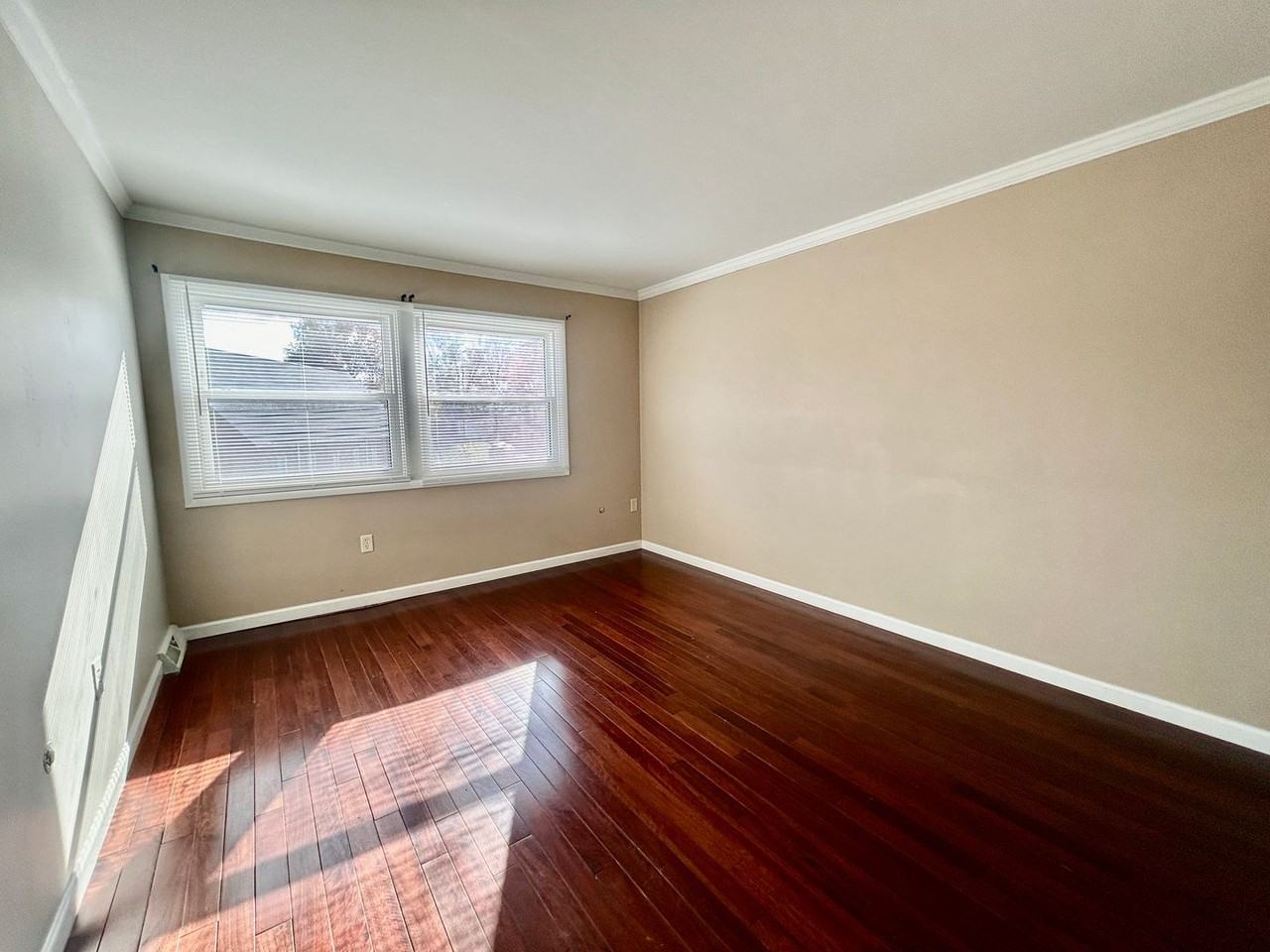 1219 Wabank Rd - Photo 2 of 24