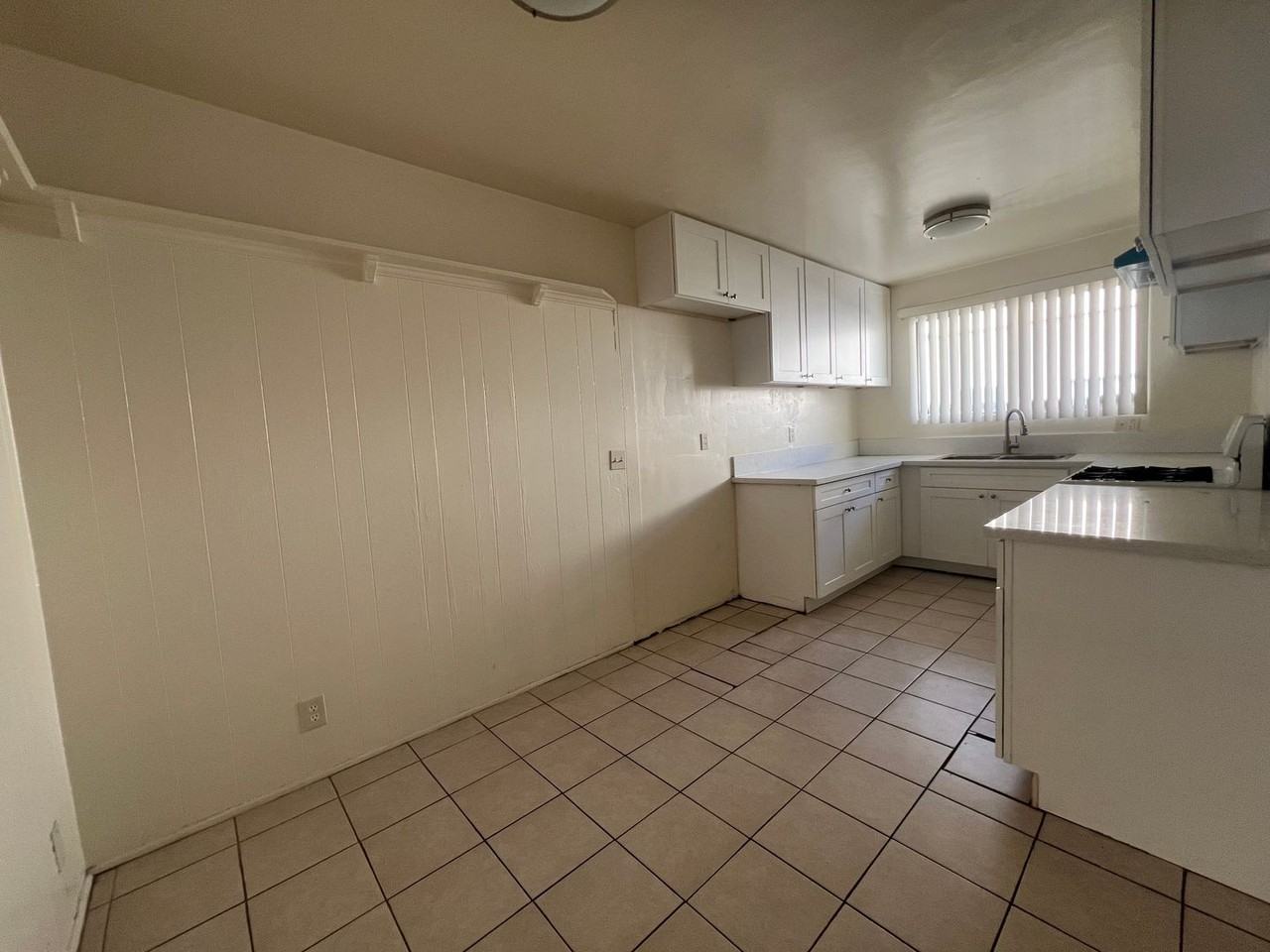 2152 - Photo 3 of 15