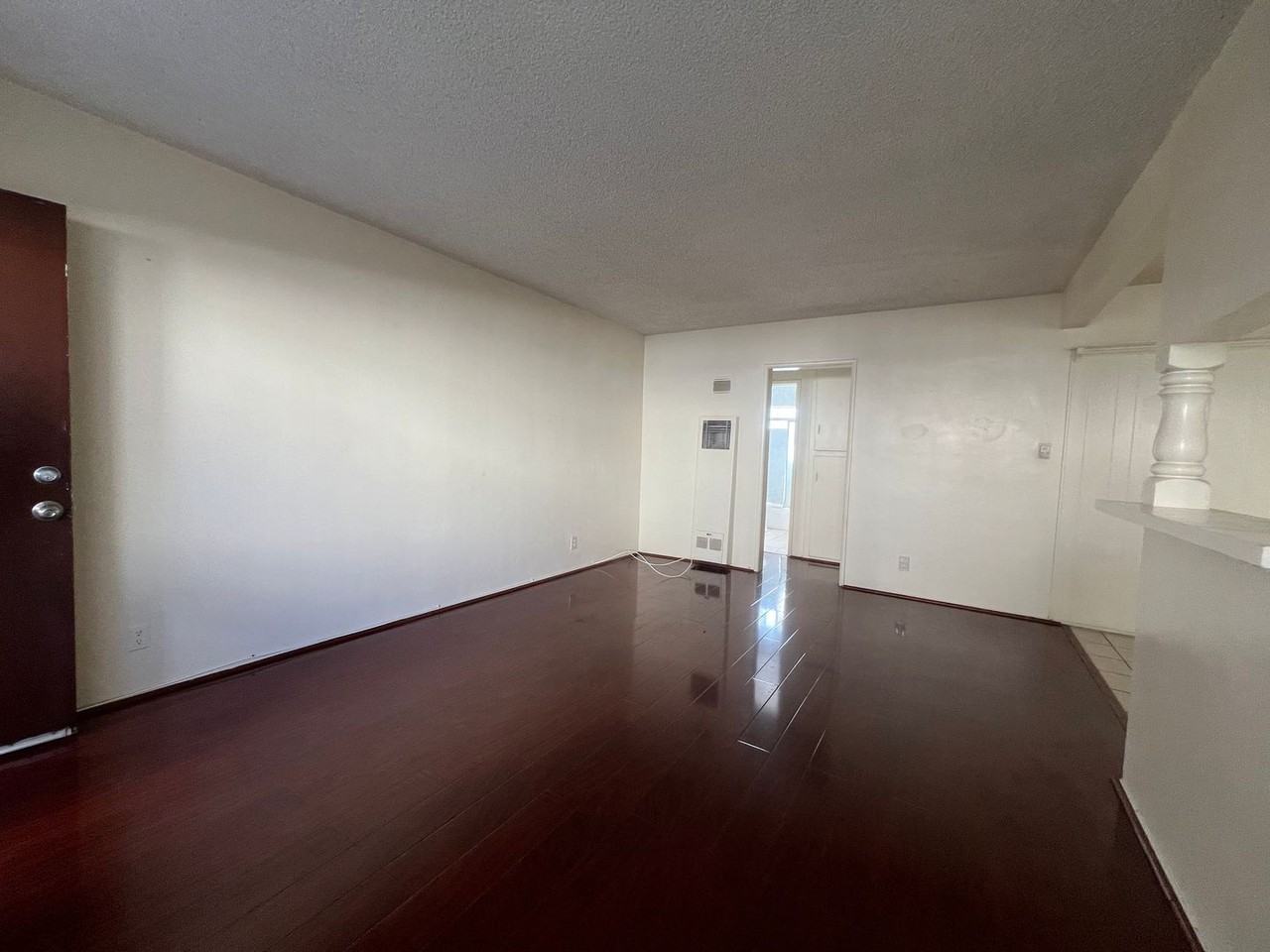 2152 - Photo 6 of 15