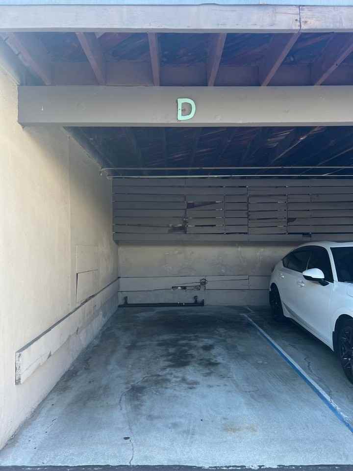 2152 - Photo 7 of 15