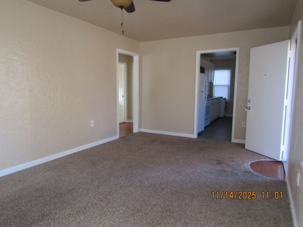 1206 Nw Oak Ave - Photo 4 of 23