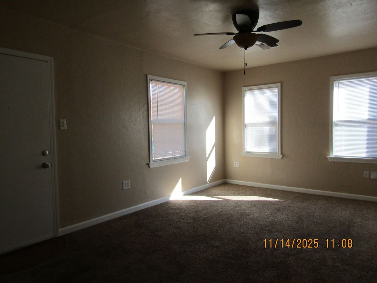 1206 Nw Oak Ave - Photo 5 of 23