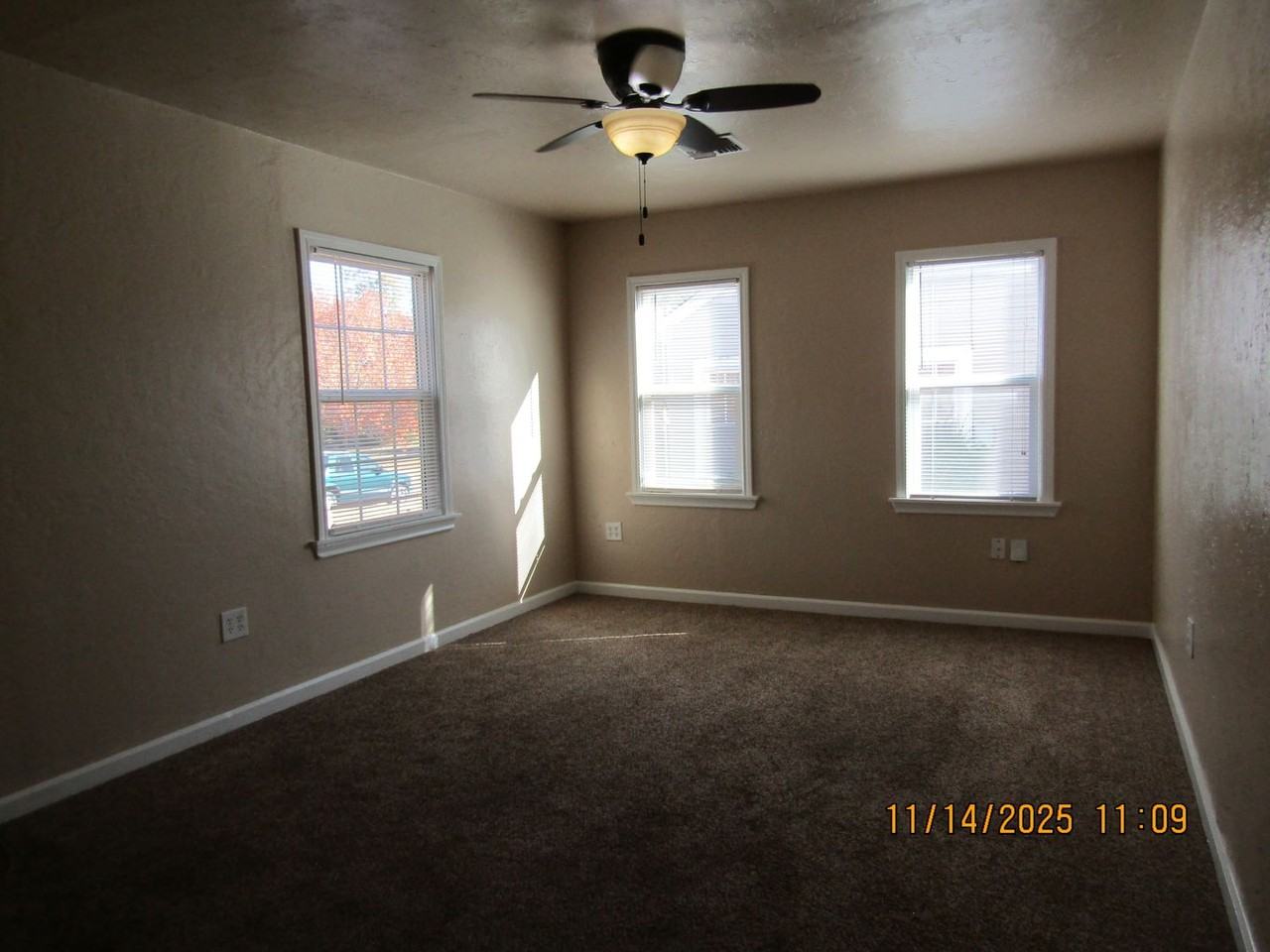 1206 Nw Oak Ave - Photo 6 of 23