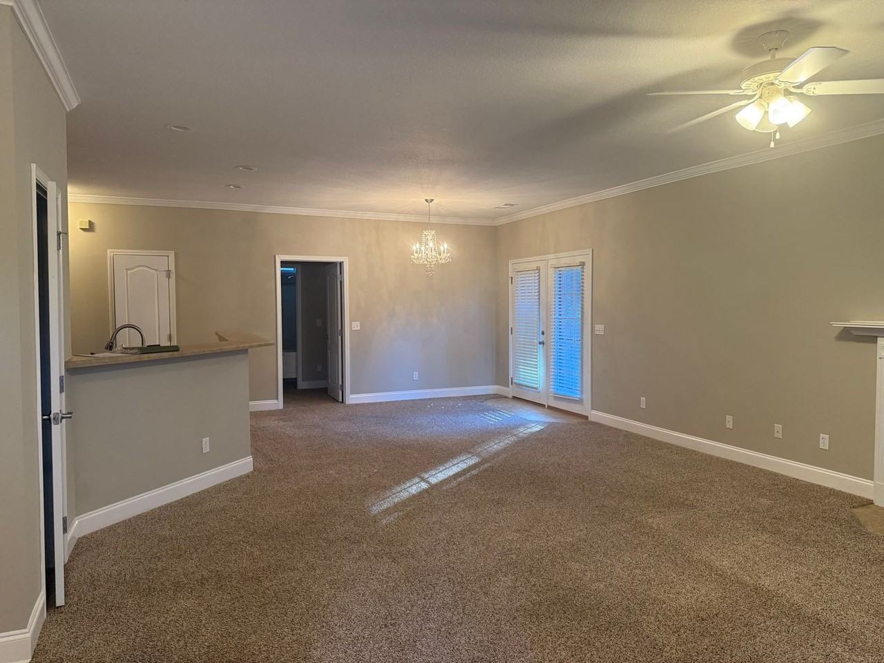 1618 Professional Parkway - Photo 2 of 10