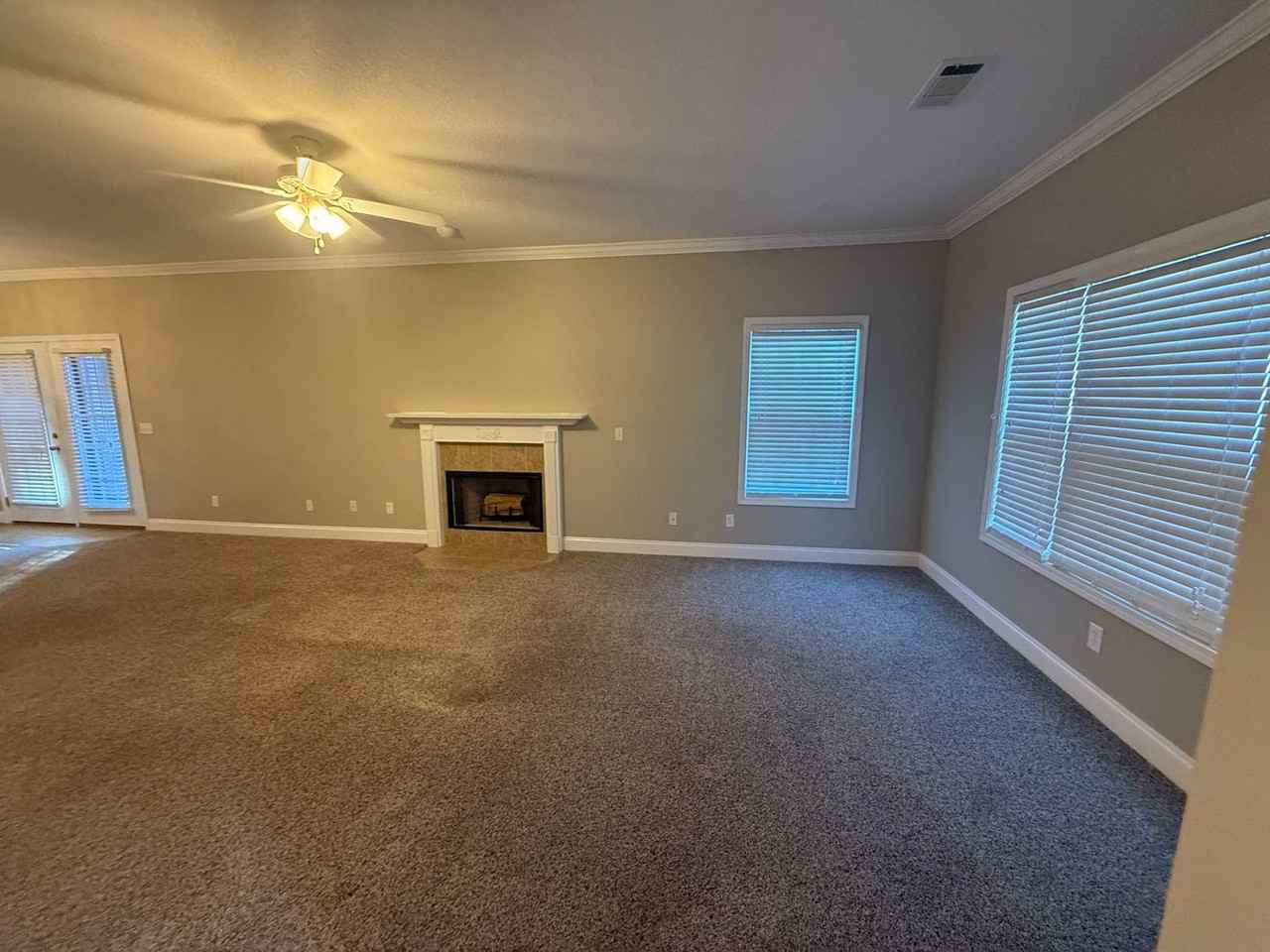 1618 Professional Parkway - Photo 3 of 10