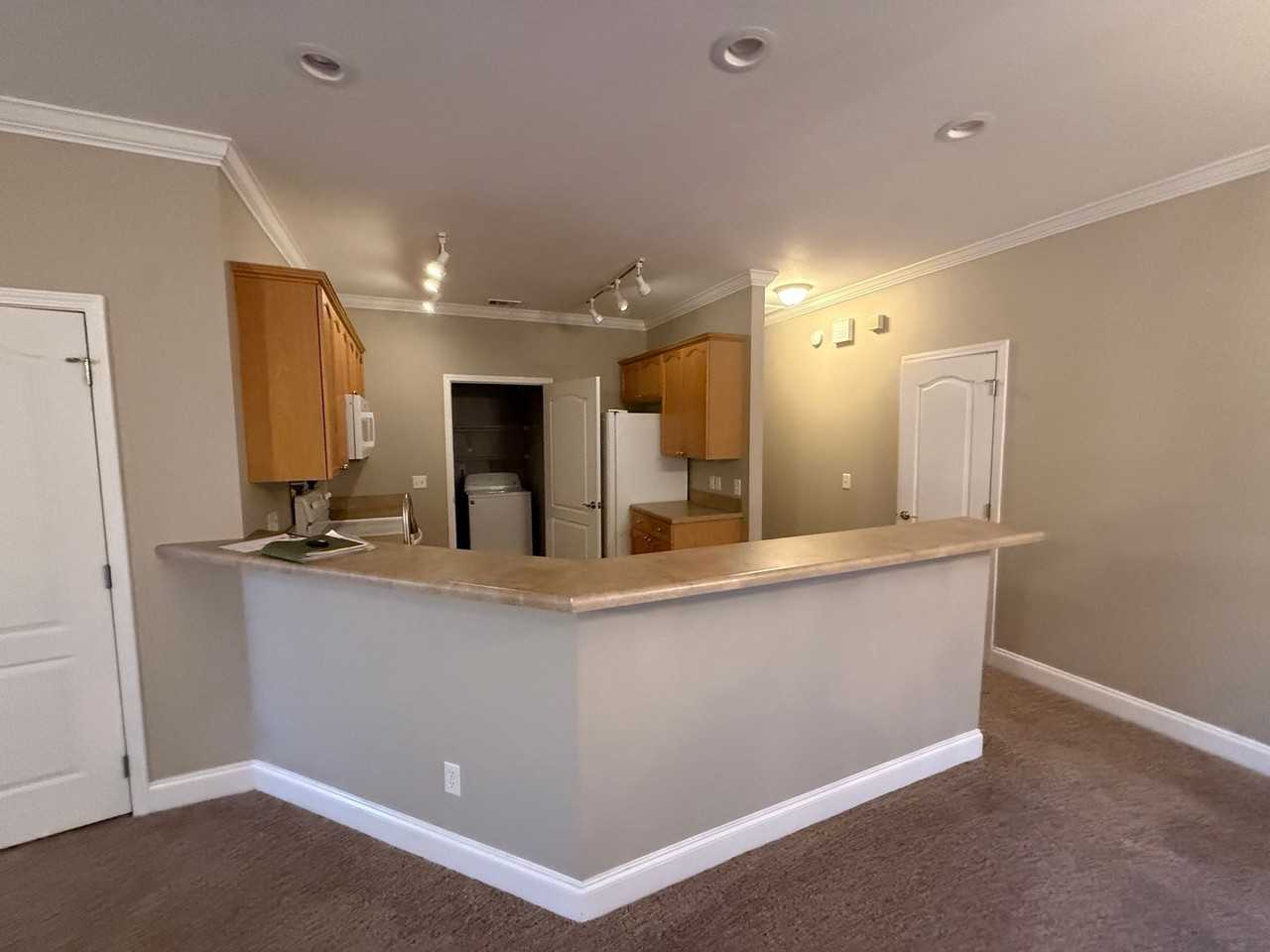 1618 Professional Parkway - Photo 5 of 10