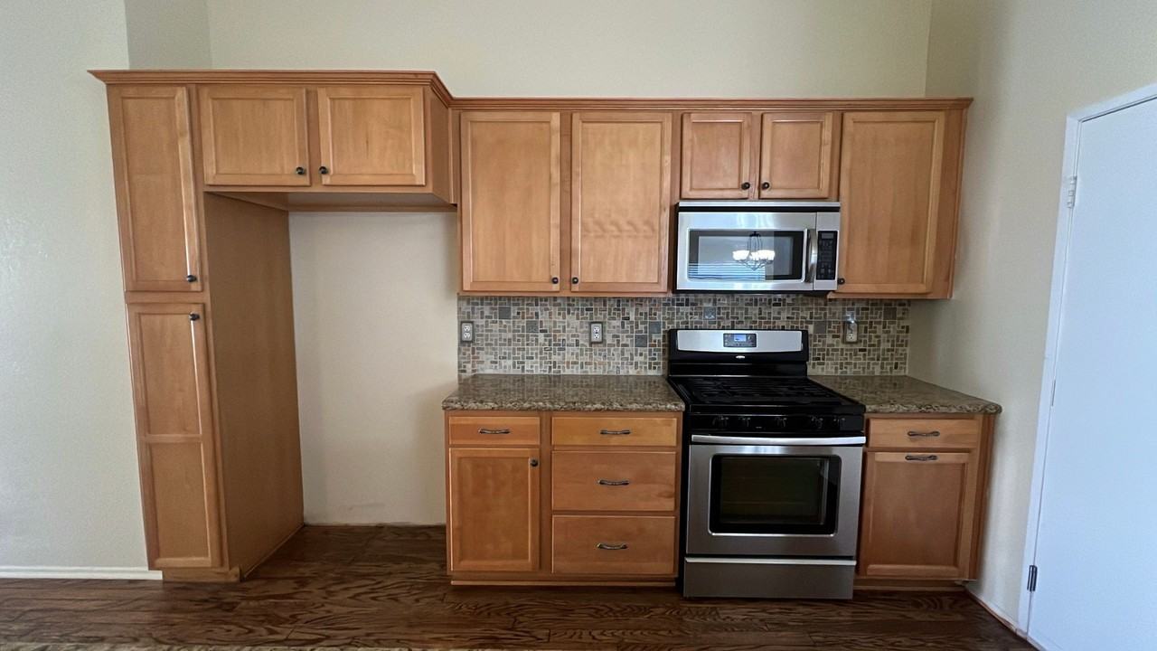 3357 E Avenue K4 #4 - Photo 7 of 21