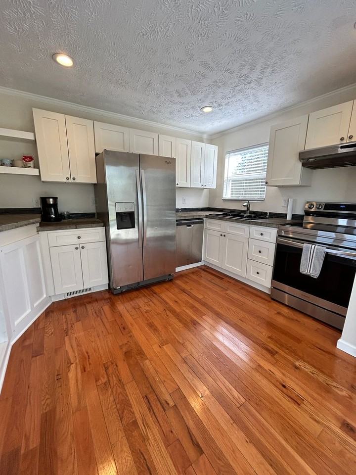 2128 Fir St - Photo 6 of 20