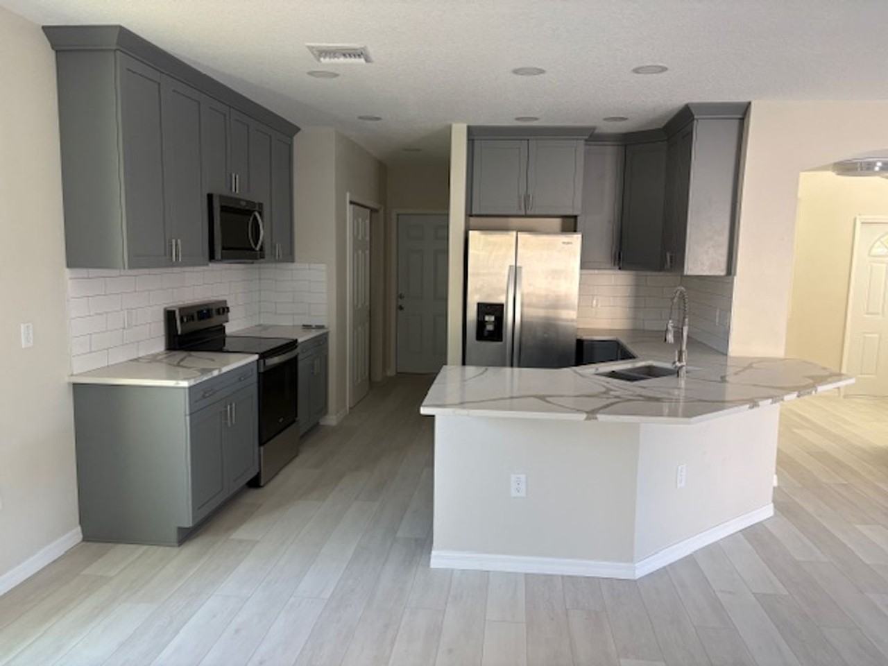 13826 Crater Circle - Photo 6 of 15