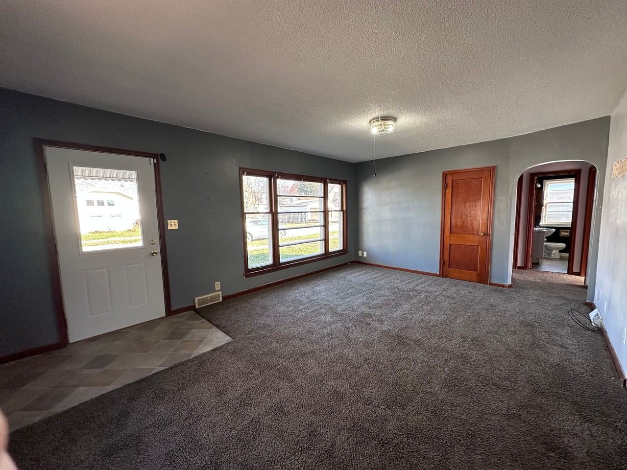 2041 5th Ave N - Photo 2 of 7
