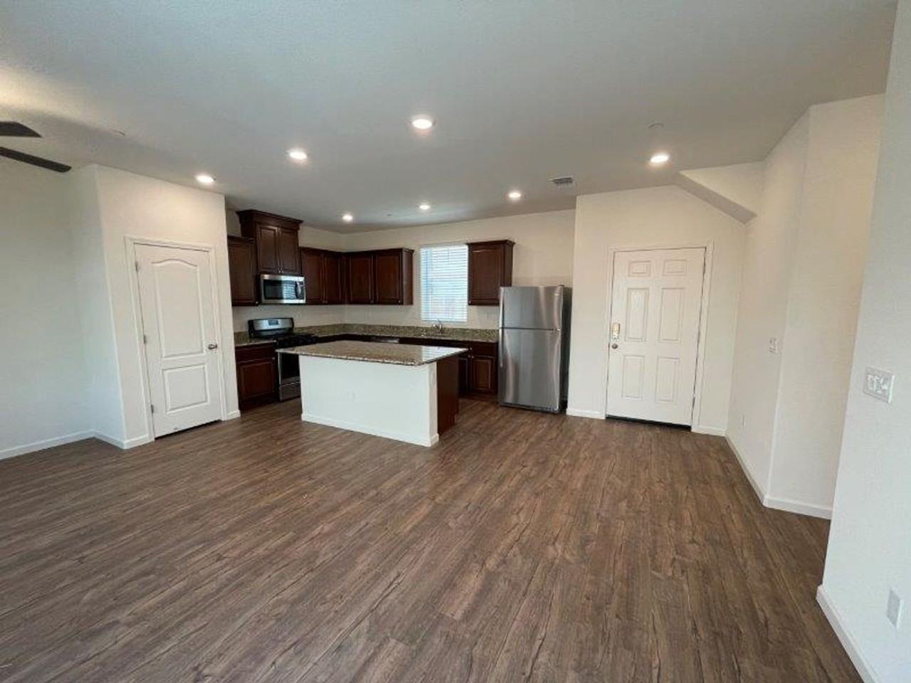 5543 Brittany Court - Photo 7 of 28