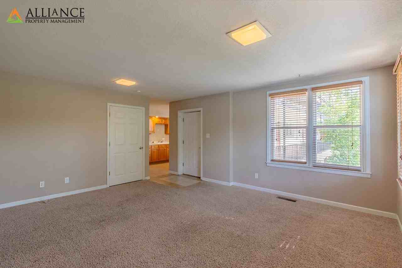 1518 College Ave #5 - Photo 3 of 18