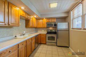 featured image of 1518 College Avenue #5