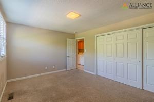 featured image of 1518 College Ave #5