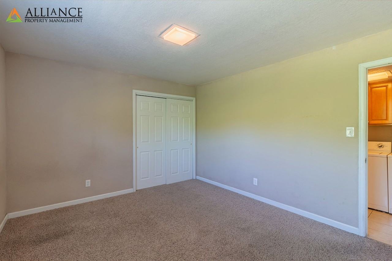 1518 College Ave #5 - Photo 5 of 18