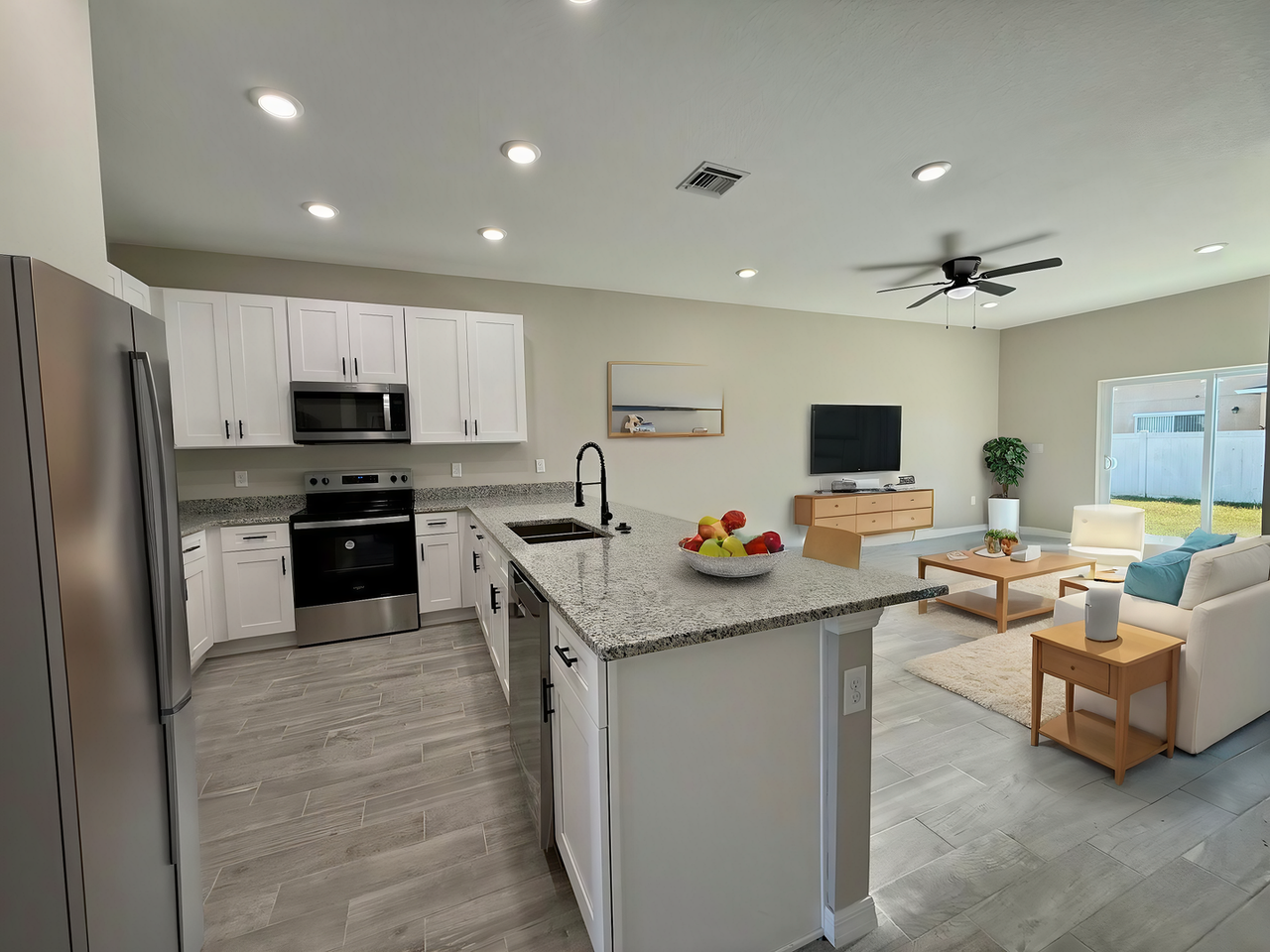 801 Squirrel Ct - Photo 2 of 16