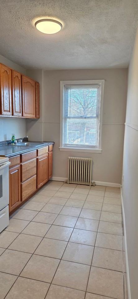 2905 Cornwall Road - Photo 2 of 11