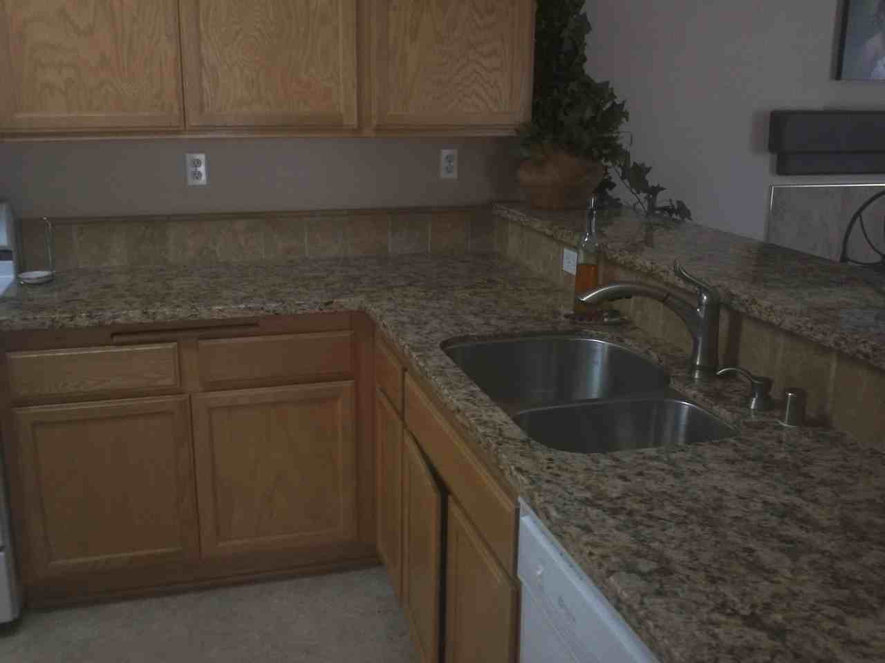 2310 Signal Ave - Photo 4 of 6