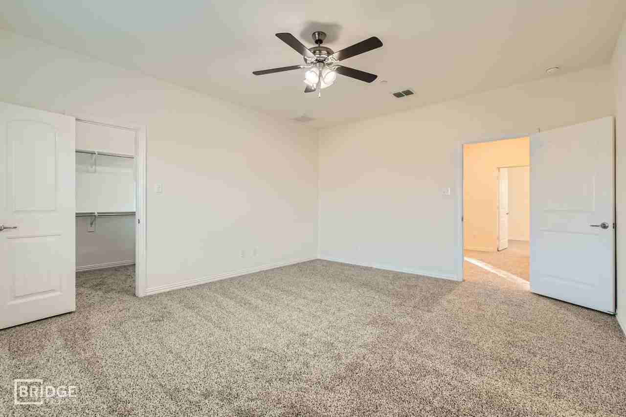 1341 Lake Crest Ln - Photo 7 of 15