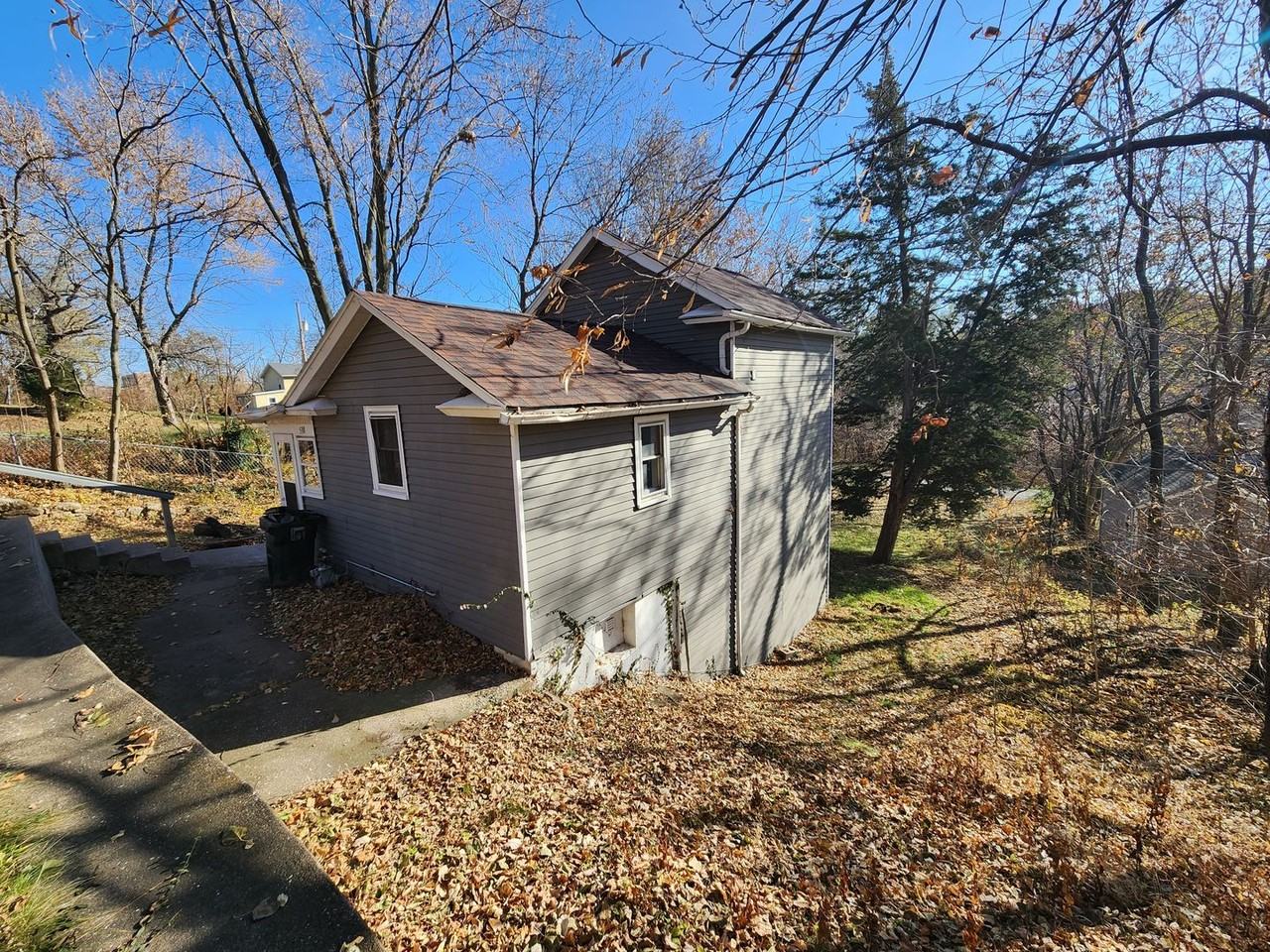 510 West 10 1/2 Street - Photo 2 of 19