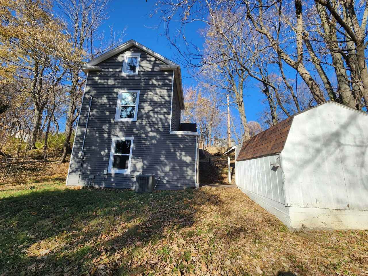 510 West 10 1/2 Street - Photo 5 of 19