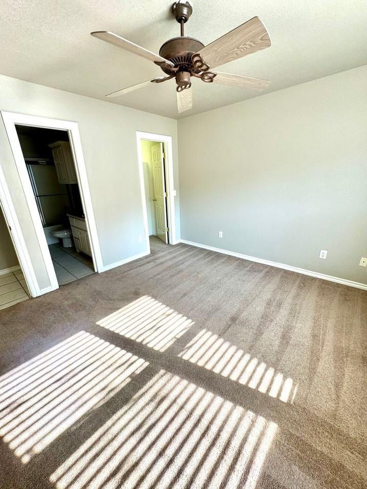 1308 S 3rd St - Photo 7 of 10