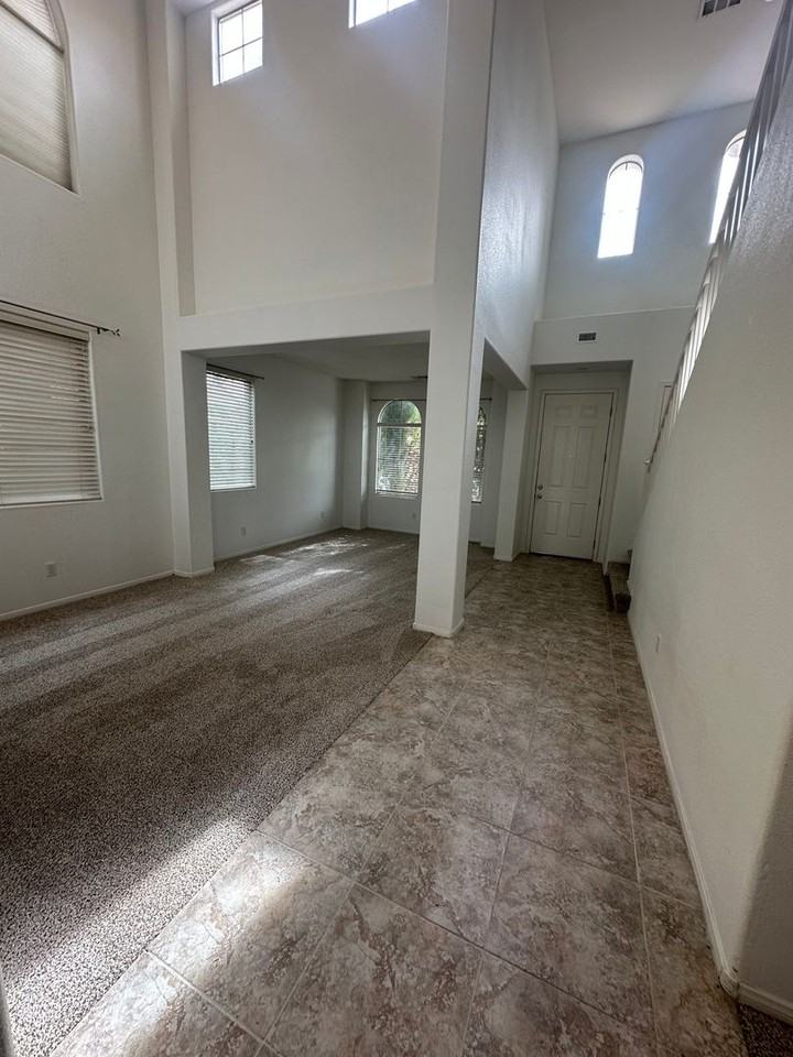 1236 Sonatina Dr - Photo 2 of 36