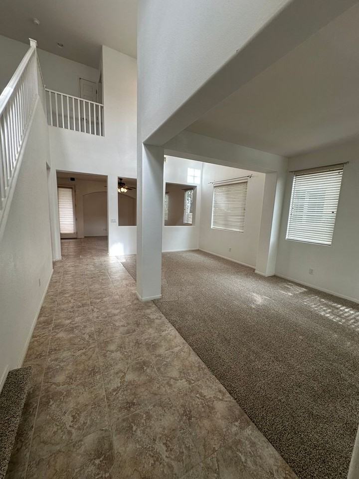 1236 Sonatina Dr - Photo 3 of 36