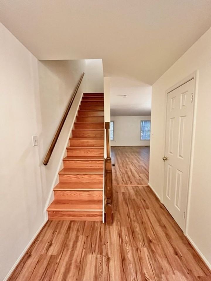 17120 Briardale Rd - Photo 2 of 30