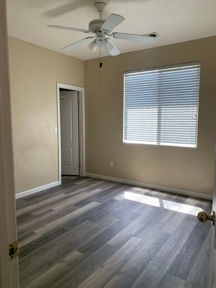 4331 W Elowin Ave - Photo 3 of 20