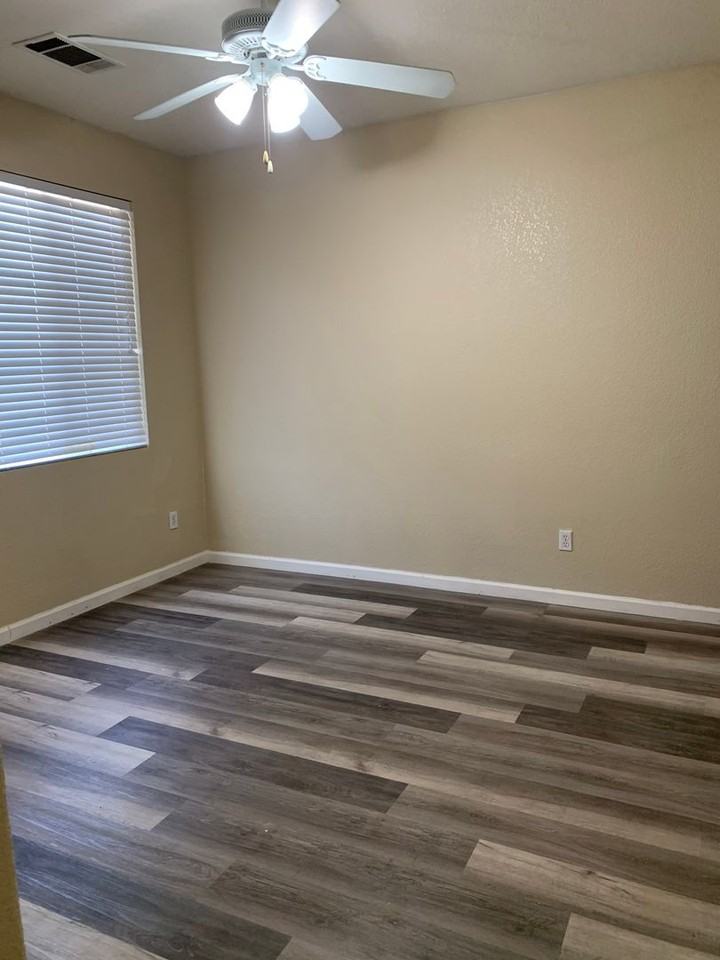 4331 W Elowin Ave - Photo 4 of 20