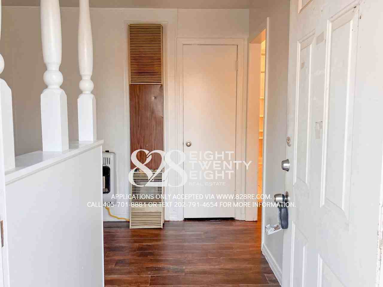 712 N Midwest Blvd - Photo 3 of 7