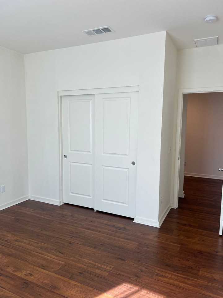 45059 Marbella St - Photo 7 of 32