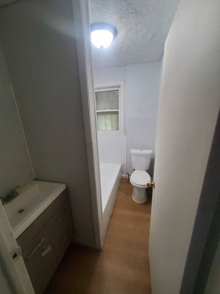 613 W 18th St - Photo 5 of 13