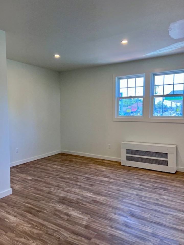 549 Albany Ave - Apts - Photo 7 of 38