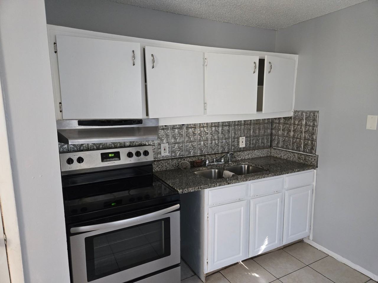 641 Belltower Avenue - Photo 5 of 12