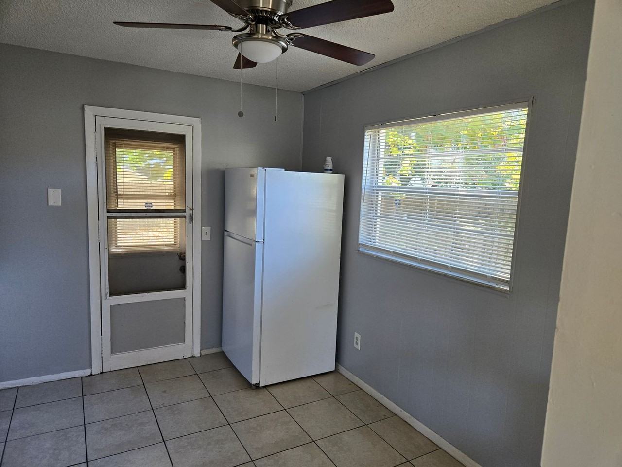 641 Belltower Avenue - Photo 6 of 12