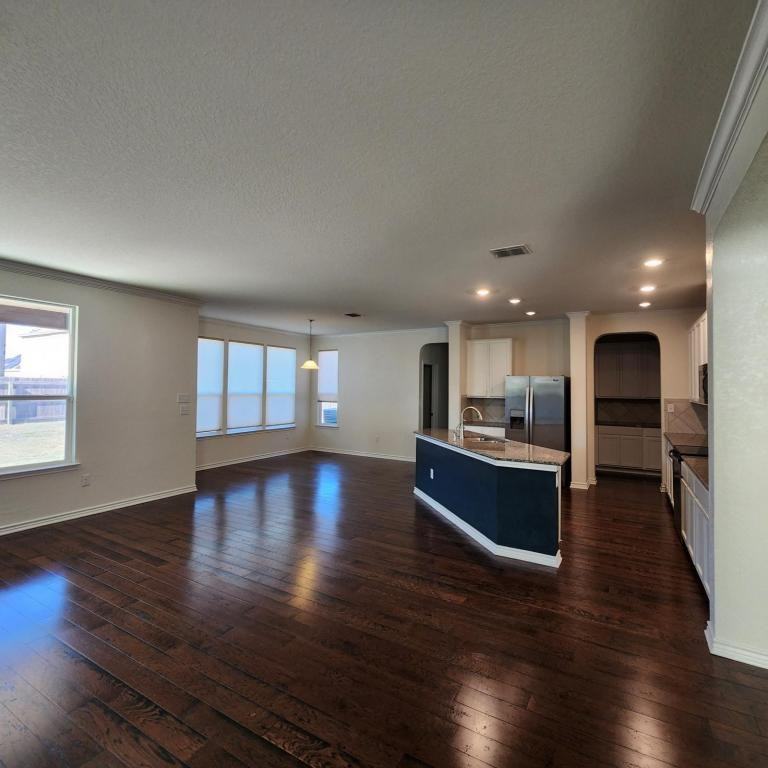 330 Anchor Blf - Photo 3 of 20