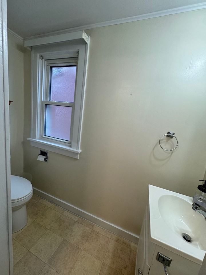 3573 Silsby Rd - Photo 7 of 7