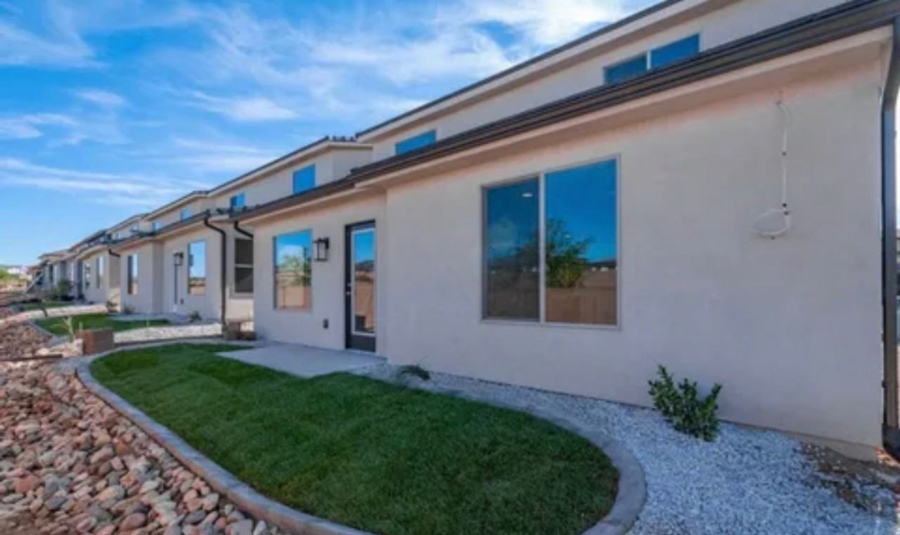 3183 E Sky Rim Way - Photo 5 of 14