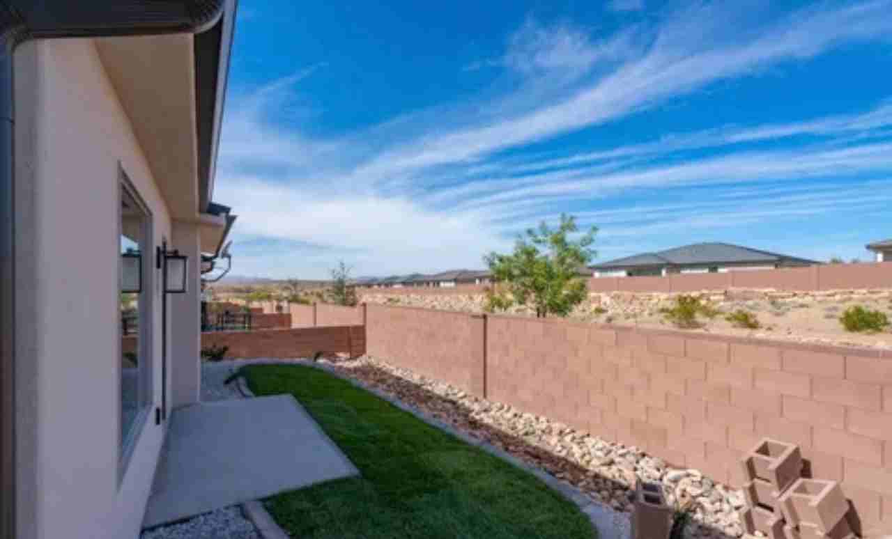 3183 E Sky Rim Way - Photo 6 of 14