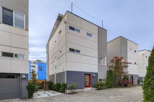 featured image of 917 29th Ave S