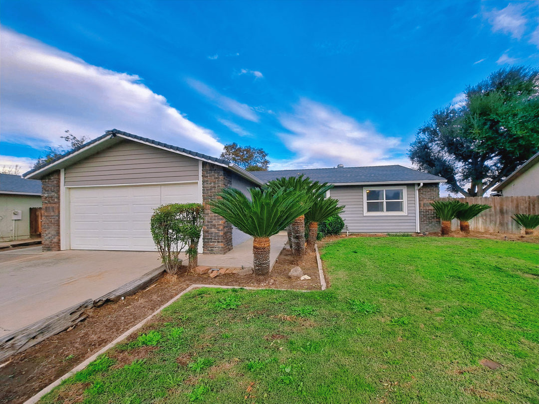 1437 Bernadine Dr - Photo 2 of 28