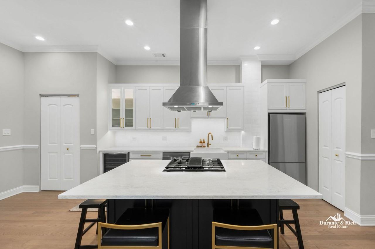 1526 West Monroe Street #PH3 - Photo 5 of 20