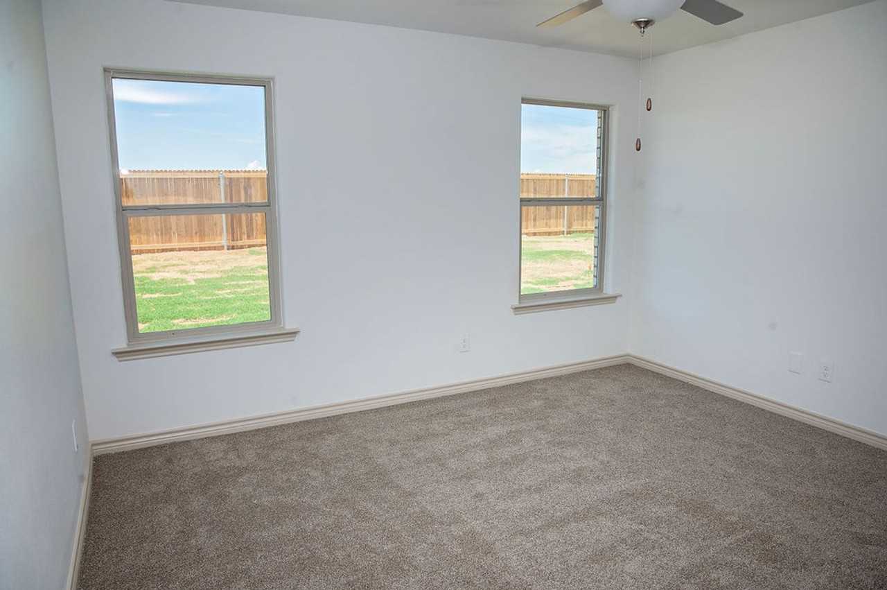 1325 Bajada Street - Photo 6 of 18