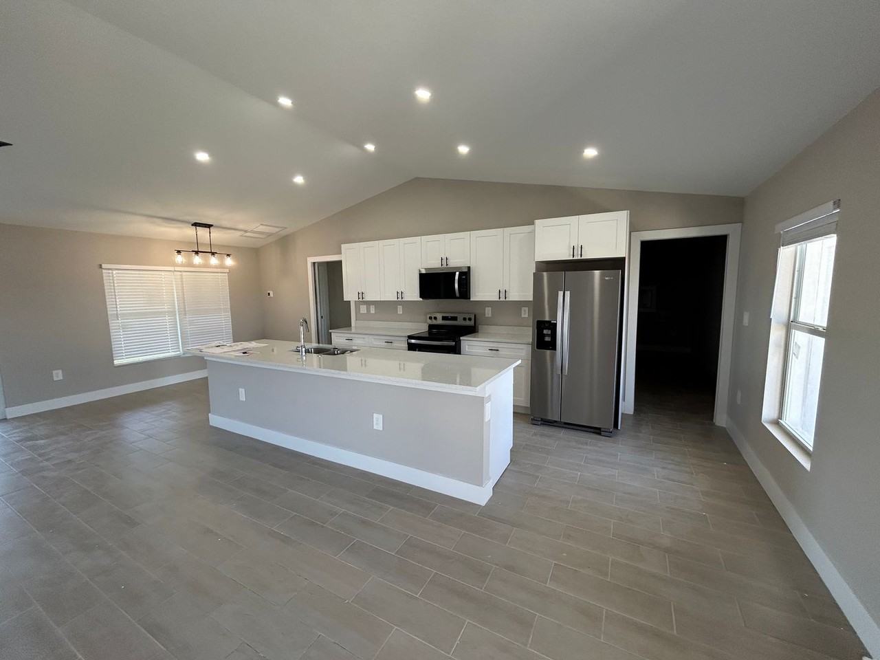 3919 Ne 12th Ave - Photo 5 of 22